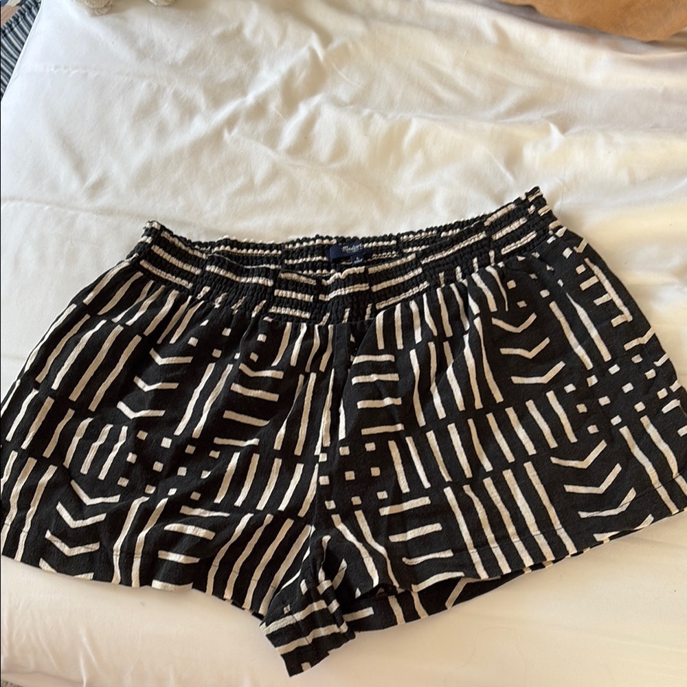 Madewell Black and White High Waist Geometric Shorts